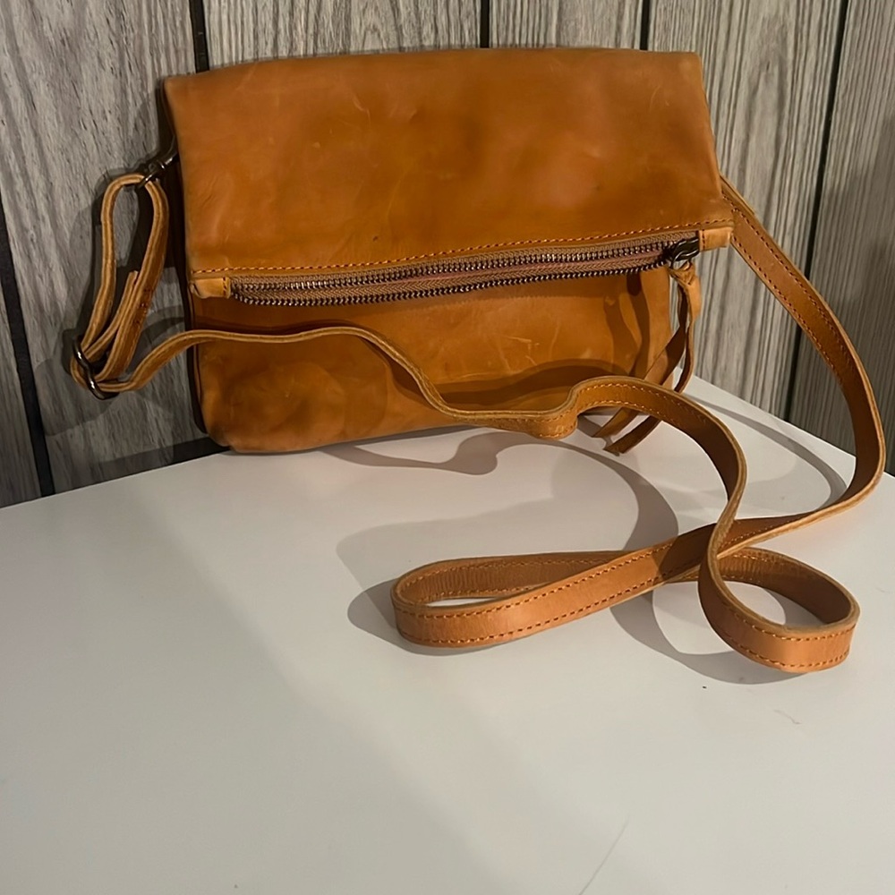 Able emnet leather camel crossbody purse